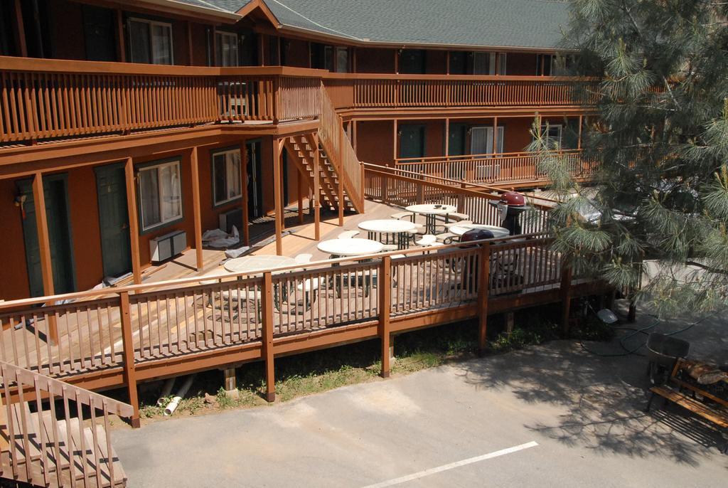 Corral Creek Lodge Кърнвил Екстериор снимка